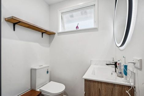 Photo of property in 4/17a Miro Street, Trentham, Upper Hutt, 5018