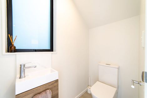 Photo of property in 2/20 Eban Avenue, Hillcrest, Auckland, 0627