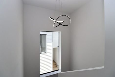 Photo of property in 127a Oreil Avenue, West Harbour, Auckland, 0618