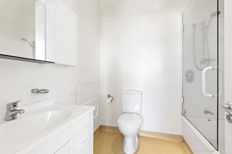 Photo of property in The Villas, 10/33 Hobson Street, Thorndon, Wellington, 6011