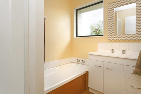 Photo of property in 1/24 Angela Place, Kinloch, Taupo, 3377