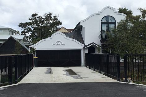 Photo of property in 125 Stapletons Road, Richmond, Christchurch, 8013