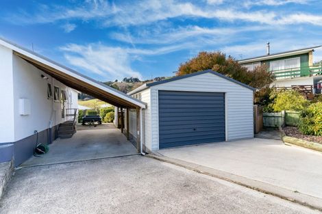 Photo of property in 22 Elwyn Crescent, Green Island, Dunedin, 9018