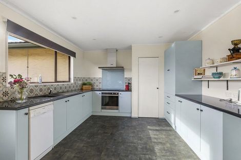 Photo of property in 11 The Anchorage, Whitby, Porirua, 5024