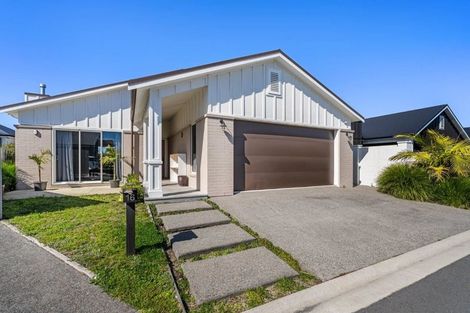 Photo of property in 16 Astelia Lane, Papamoa Beach, Papamoa, 3118