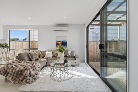 Photo of property in 9 Pihoihoi Place, Hobsonville, Auckland, 0616