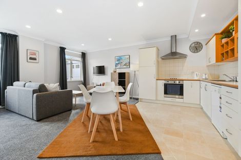 Photo of property in 1f/11 London Street, Hamilton Central, Hamilton, 3204