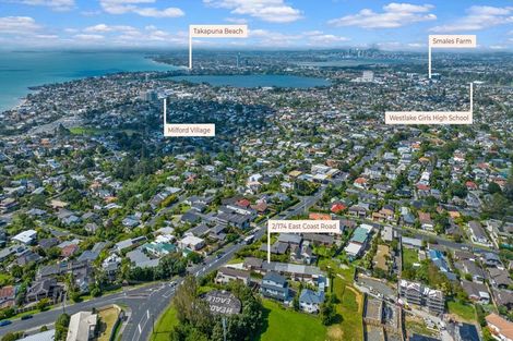 Photo of property in 2/174 East Coast Road, Forrest Hill, Auckland, 0620