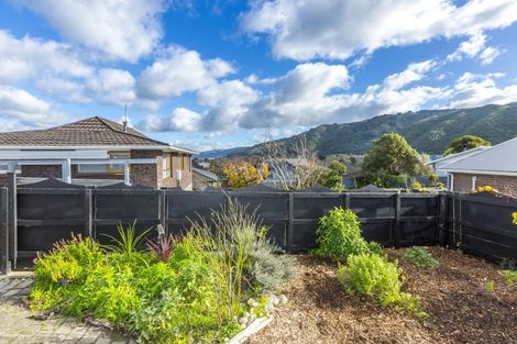 Photo of property in 2/23 Roband Crescent, Brown Owl, Upper Hutt, 5018