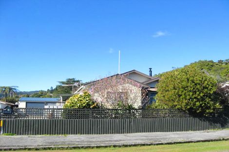 Photo of property in 35 Milton Road, Greymouth, 7805