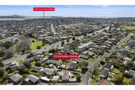 Photo of property in 43 Archmillen Avenue, Pakuranga Heights, Auckland, 2010
