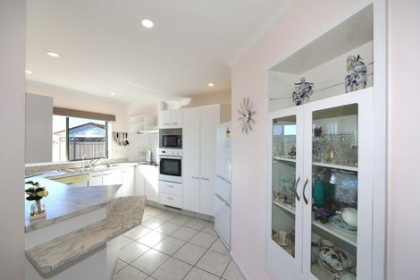 Photo of property in 6a Dules Walk, Taradale, Napier, 4112