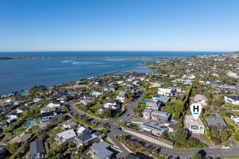 Photo of property in 320 Cannon Hill Crescent, Mount Pleasant, Christchurch, 8081
