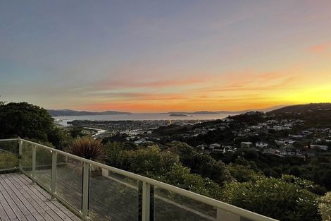 Photo of property in 95 Viewmont Drive, Harbour View, Lower Hutt, 5010