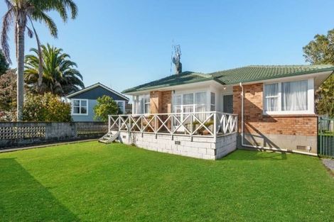 Photo of property in 99 Cargill Street, Papakura, 2110