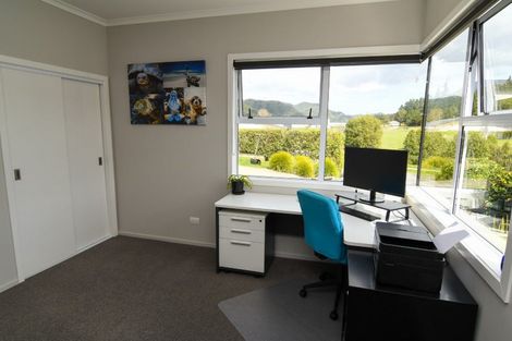 Photo of property in 25 Admiralty Place, Waikawa, Picton, 7220
