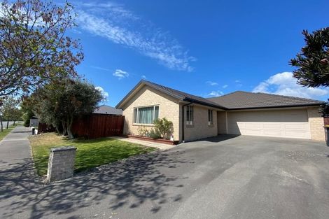 Photo of property in 19 Reka Street, Parklands, Christchurch, 8083