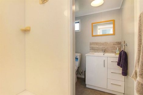 Photo of property in 29 Taihiki Road, Clarks Beach, 2122