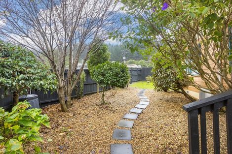 Photo of property in 2 Monarch Grove, Maoribank, Upper Hutt, 5018