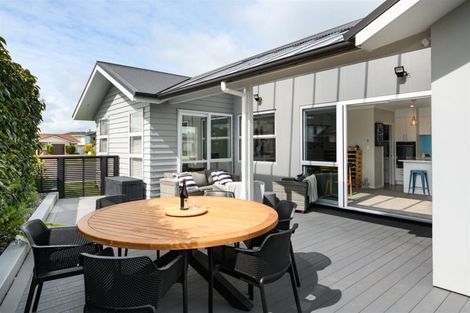 Photo of property in 10 Mcilwaine Place, Marton, 4710