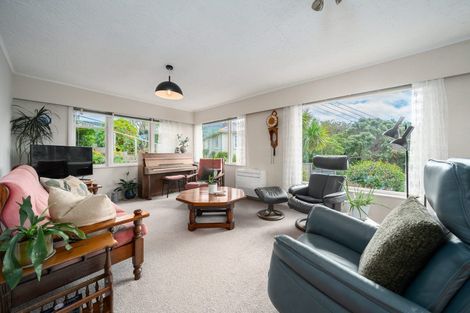 Photo of property in 6 Te Reinga View, Tawa, Wellington, 5028