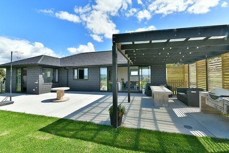 Photo of property in 87 Sheffield Road, Helensville, 0875