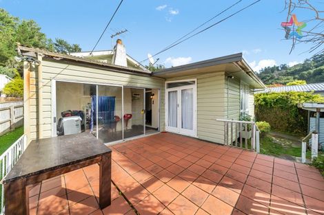 Photo of property in 75 Raukawa Street, Stokes Valley, Lower Hutt, 5019