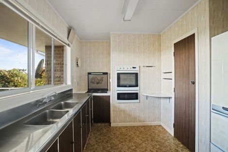 Photo of property in 13 Julian Place, Westown, New Plymouth, 4310