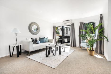 Photo of property in 1/44 Becroft Drive, Forrest Hill, Auckland, 0620