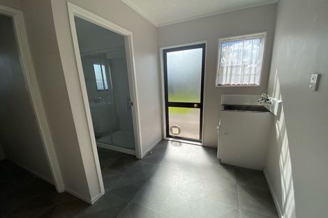 Photo of property in 88 Hepburn Road, Glendene, Auckland, 0602