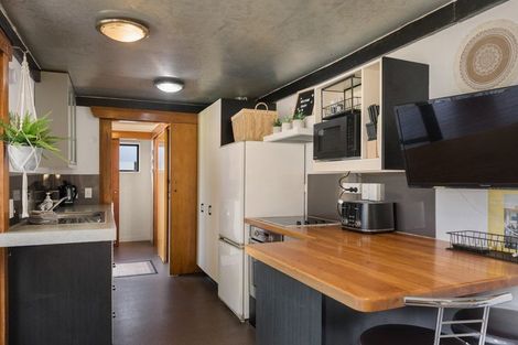 Photo of property in 42 Beach Road, Waihi Beach, 3611