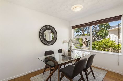 Photo of property in 33 Weatherly Road, Torbay, Auckland, 0630