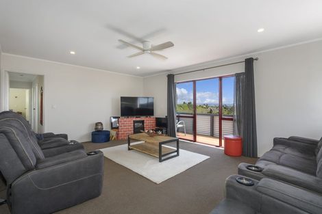 Photo of property in 63 Meander Drive, Welcome Bay, Tauranga, 3112