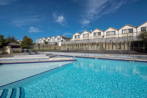 Photo of property in 16/11 The Avenue, Albany, Auckland, 0632