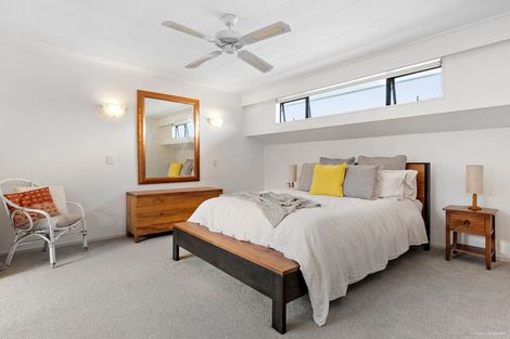 Photo of property in 16 Bannerman Road, Morningside, Auckland, 1022