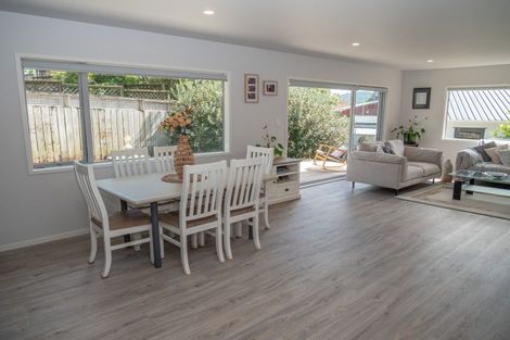 Photo of property in 14 Protea Drive, Cable Bay, 0420