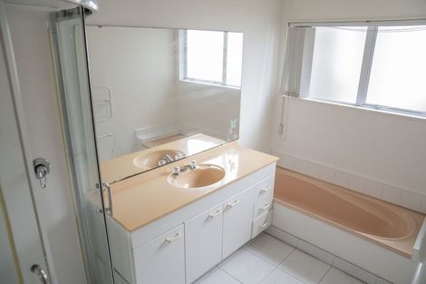 Photo of property in 13 Gala Place, Henderson, Auckland, 0612