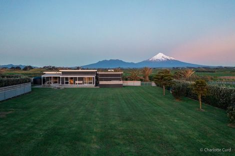 Photo of property in 77 Anglers Avenue, Warea, New Plymouth, 4381