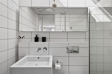 Photo of property in 8/8a Settlers Crescent, Ferrymead, Christchurch, 8023