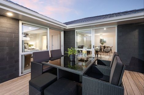 Photo of property in 3 Carex Close, Pyes Pa, Tauranga, 3112