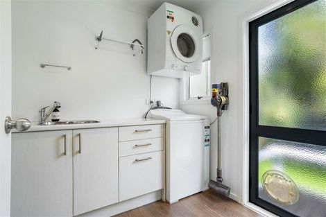 Photo of property in 114 Everitt Crescent, Whangamata, 3620