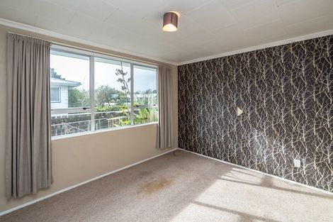 Photo of property in 22 Kupe Drive, Carterton, 5713