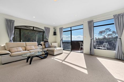 Photo of property in 43b Island Bay Road, Beach Haven, Auckland, 0626