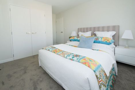 Photo of property in 133a Sunset Road, Totara Vale, Auckland, 0632