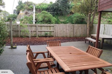 Photo of property in 18 Melrose Road, Island Bay, Wellington, 6023