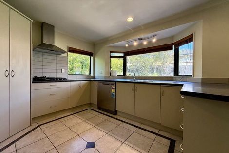 Photo of property in 5 Pittville Place, Henderson, Auckland, 0612