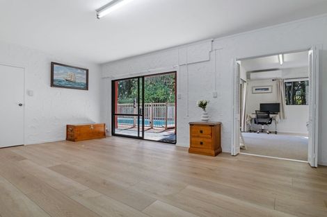 Photo of property in 8 Deodar Place, Totara Heights, Auckland, 2105