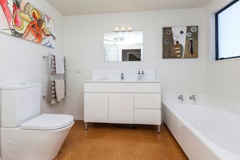 Photo of property in 57 Hinau Street, Fendalton, Christchurch, 8041