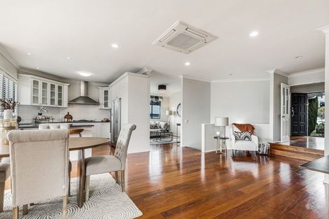 Photo of property in 5 Hobie Court, West Harbour, Auckland, 0618