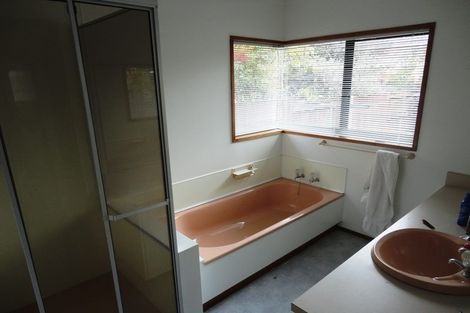 Photo of property in 34b Mark Edward Drive, Half Moon Bay, Auckland, 2012